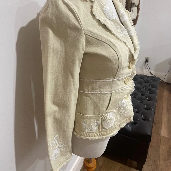 White House Black Market Size 6 Light Tan Embroidered Jacket - Picture 6 of 8